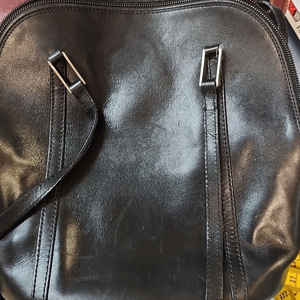 Vintage Saks 5th Ave Genuine Leather Black Bucket Structured Shoulder Bag Purse